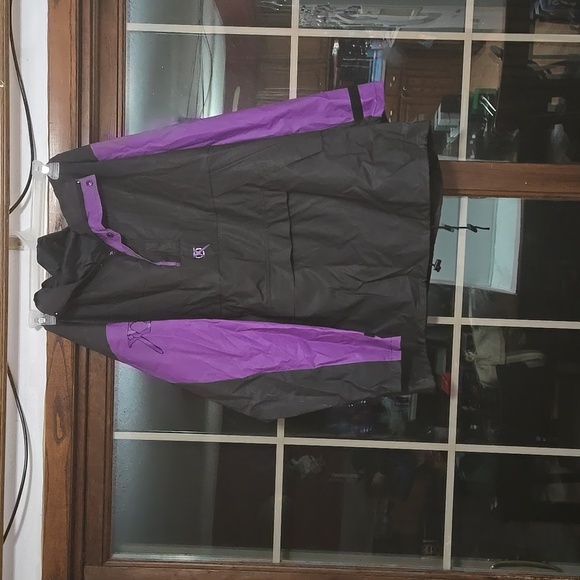 Xena memorabilia Rain Jacket - Picture 1 of 6